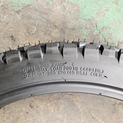 35% tot 55% rubbergehalte natuurlijke rubber motorfietsband 3.00-18 buisloze banden op zijn best