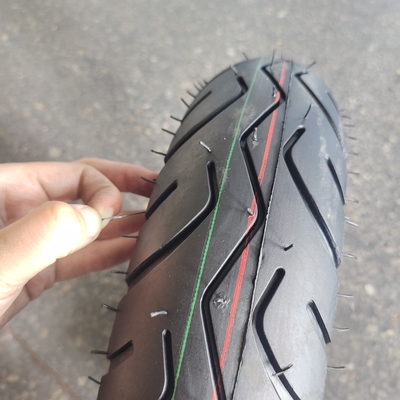 35% tot 45% rubbergehalte Motorfietsbuisloze band 3.50-10 350 10 met duurzaam materiaal