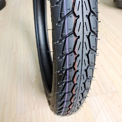 Qingdao Port Loading Tire Casing voor IRC motorfietsbanden 60/100-17 70/100-17 Inclusief