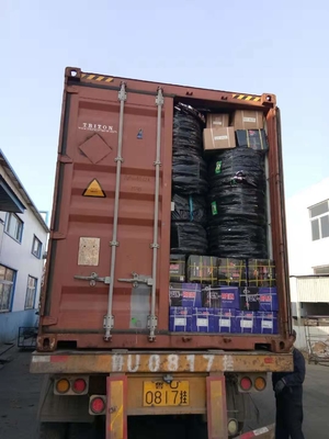 Qingdao Port Loading Tire Casing voor IRC motorfietsbanden 60/100-17 70/100-17 Inclusief