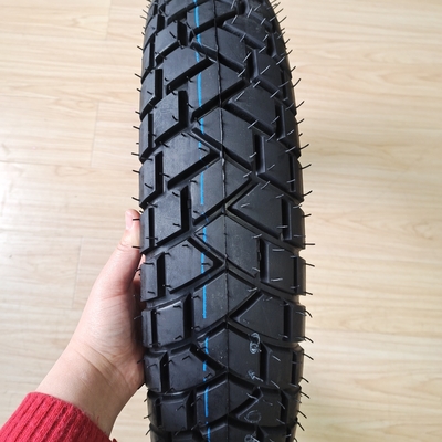 35% tot 55% rubbergehalte 90/90/21 Motorfietsbanden voor en lange levensduur in China