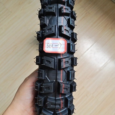 17-inch buisloze motorfietsbanden en -buizen Rubbergehalte 40% Levertijd 25-30 dagen
