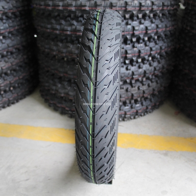 Goede Chinese scooterband 90/90-14 met een gewicht van 2,6 kg en een rubbergehalte van 35-55%