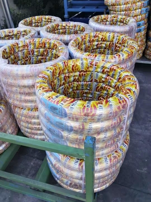 Motorfietsband 17 inch Motorfiets met diepgaand ontwerp Productiecapaciteit 5000 stuks per dag