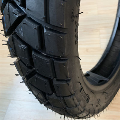 Reifengrootte 120/80-18 Motorfietsbanden met hoge treksterkte voor Boliviaanse klanten
