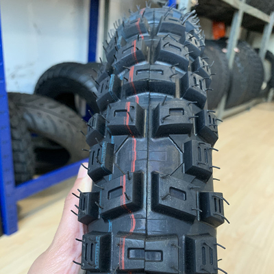 Productie 5000 stuks per dag met motorfiets banden herhalingsmachine 300-17