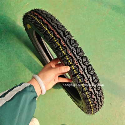 300/18 Solid Motorcycle Tire Casing 3.2/3.4KG voor Mexico Market Heavy Duty Design