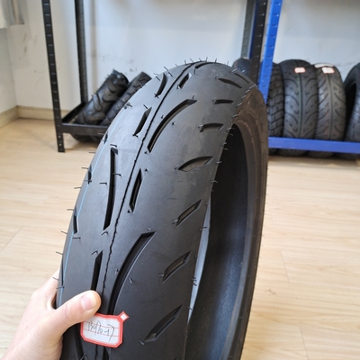 35% tot 55% rubbergehalte bandenkas 130/70-17 Motorfietsbanden en duurzame banden