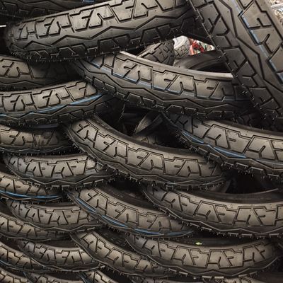 Ervaar ongeëvenaarde prestaties met 150/70-13 motorfietsband met diepgaand ontwerp