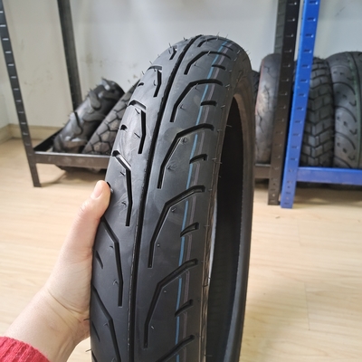 35% tot 55% rubbergehalte 90/90-17 TL Motorfietsband voor ISO9001-certificering