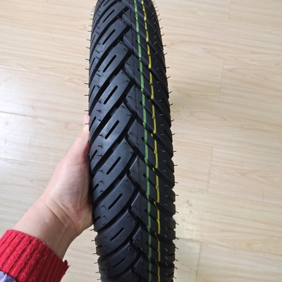 35% tot 55% rubbergehalte 90/90-18 Motorfietsband voor natuur Rubber staal Nylon grondstof