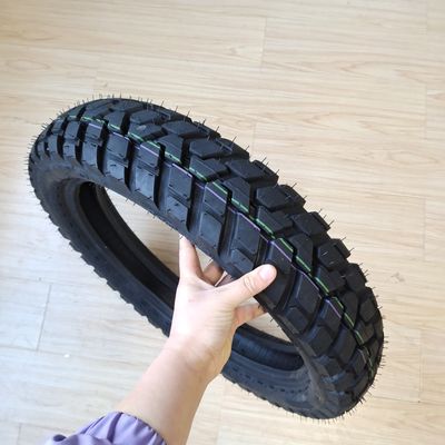 Qingdao Port 110 90 17 Motorfietsband met een rubbergehalte van 35%-55%