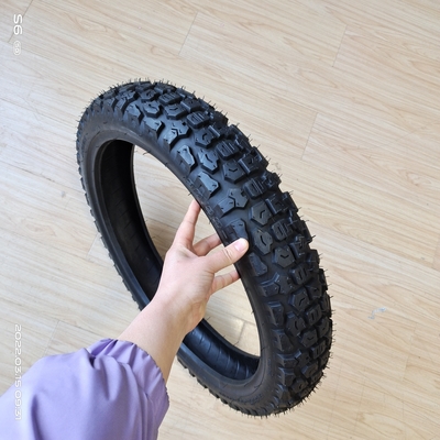 90/90-18 TT Motorfietsband MT026 Gemaakt met 35% tot 55% natuurlijke rubber