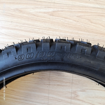 90/90-18 TT Motorfietsband MT026 Gemaakt met 35% tot 55% natuurlijke rubber