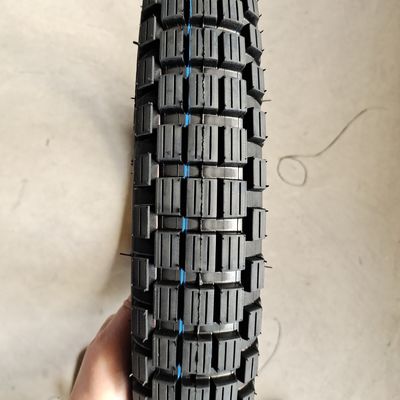 Natrual Rubber Motorcycle Tire 3.00-18 met een uitstekende prestatie en aanvaardbare OEM