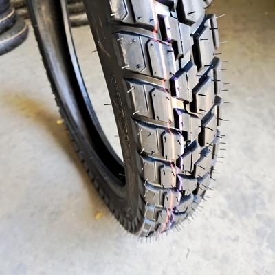 Zwarte 3.00-17 Dirt Bike Motorcycle banden met hoge betrouwbaarheid in Qingdao