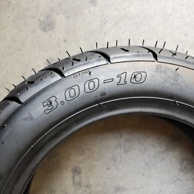 Motorfietsband en -buis 300-10 met 35% tot 55% rubber