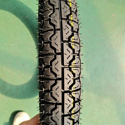 Emark Motorfietsband 300-17 Duurzame bandenhoes en rubbergehalte van 35% tot 55%