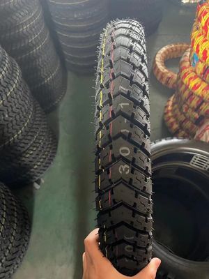 Emark Motorfietsband 300-17 Duurzame bandenhoes en rubbergehalte van 35% tot 55%