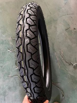 Emark Motorfietsband 300-17 Duurzame bandenhoes en rubbergehalte van 35% tot 55%