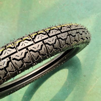 Emark Motorfietsband 300-17 Duurzame bandenhoes en rubbergehalte van 35% tot 55%