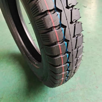 Motorfietsband 450 12 voor het laden van de haven van Qingdao met een rubbergehalte van 35% tot 55%