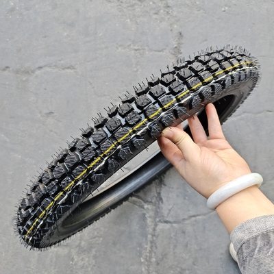 250x17 Motorfietsband met 10,5 treksterkte en diep patroonontwerp
