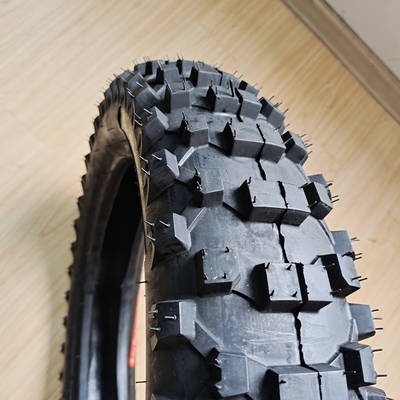 Langdurige 4.60-17 offroadband met 20000 km werktijd en duurzame bandenkooi