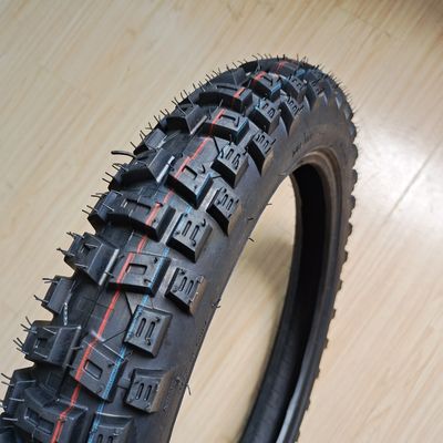 Panther Motorcycle Tire/Tire 3.00-17 voor het laden van de haven Qingdao en 20000 KM levensduur