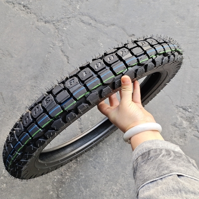 Bandenkas 3.00 18 Motorfietsband 300-18 voor prestaties