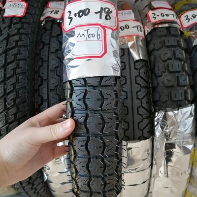 Directe bandenkas 3.00 18 Motorfietsband 300-18 met 35% tot 55% rubbergehalte