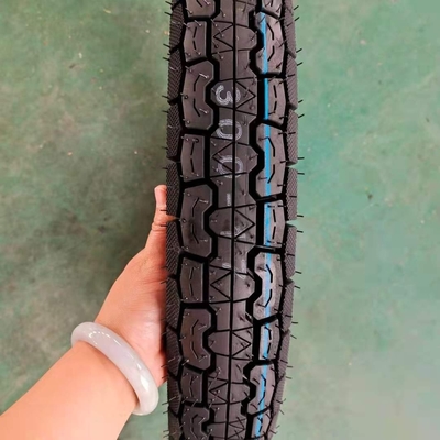 Qingdao Port Loading 300X17 Firestone banden Motorfiets met verlengde levensduur