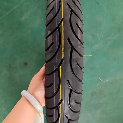 Hoge duurzaamheid 90/90-18 Motorfietsband met 5000 stuks per dag