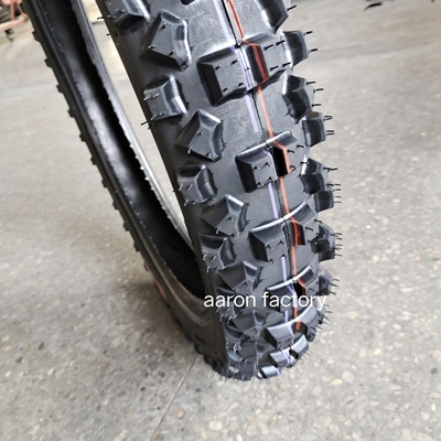110/90-19 en 80/100-21 Offroad-banden voor motorfietsen voor het vervoer in de haven van Qingdao