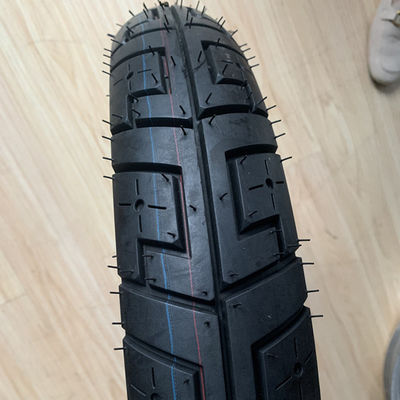 5000 stuks Dagelijkse capaciteit Afrikaanse markt Motorfiets buisloze band 90/90 18 voor betaalbaar
