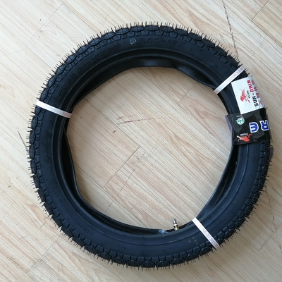 Afrikaanse markt 3.00-17 Motorfietsbanden Buisloze banden met 35% tot 55% rubber