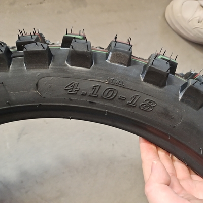 Qingdao Port Loading CCC Certificering 410-18 Natuurrubber Off Road Motorcycleband