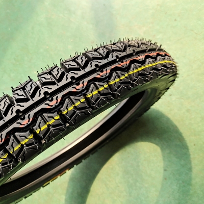 Afrikaanse markt 3.00-17 Tubeless motorfietsband 300 17 met en 10.5 Treksterkte