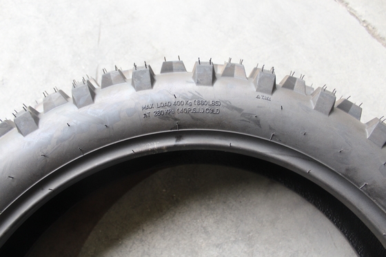 TL 6.8KG 140/80-18 140/80/18 140 80 18 Chinese rubberen motorfietsband voor de haven van Qingdao