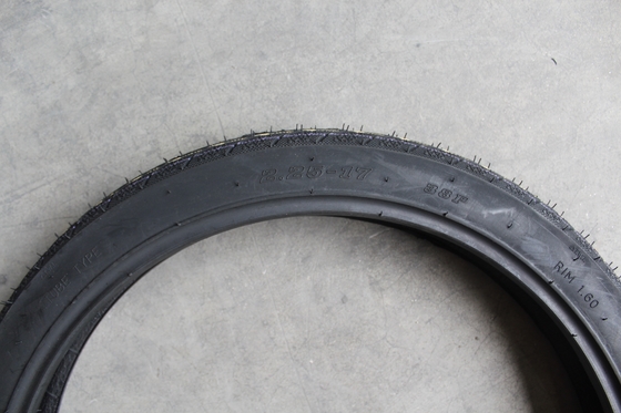 Motorfietsband 2.50-17 2.75-17 3.00-17 2.50-18 2.75-18 3.00-18 met een laadvermogen van 165 kg