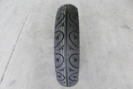 90/90-10 90/100-10 100/90-10 110/90-10 Tubeless scooterband met een laadvermogen van 224 kg