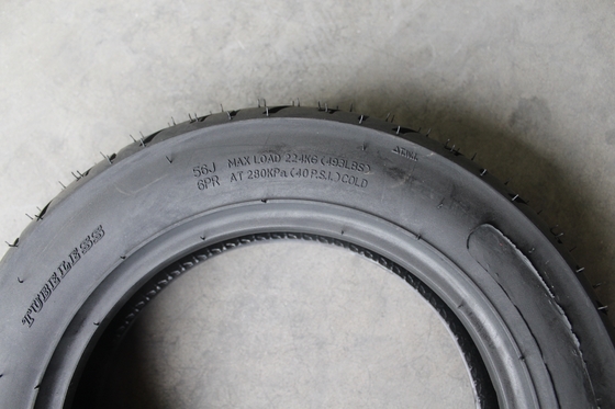 90/90-10 90/100-10 100/90-10 110/90-10 Tubeless scooterband met een laadvermogen van 224 kg
