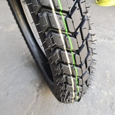 Zware motorfietsband 2.75-18 voor 20000 KM Werklevensduur Levertijd binnen 25 dagen