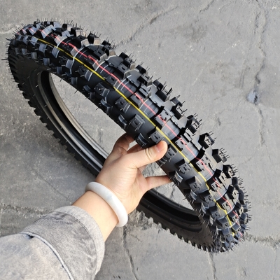 13000PCS Belasting QTY/40'HQ Motorfietsband 80/100-19 met 35% tot 45% rubbergehalte