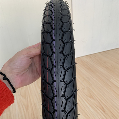 Productiecapaciteit 10000 stuks per dag voor rubberen motorrijwielen 70/100-17