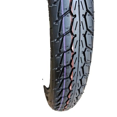 Productiecapaciteit 5000 stuks per dag Motorfietsband 70/100-17 buisloos voor scooter