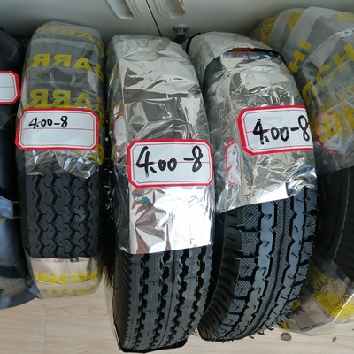 Hoge duurzaamheid Bajaj driewielerbanden 400-8 4.00-8 met 3 kg laadvermogen