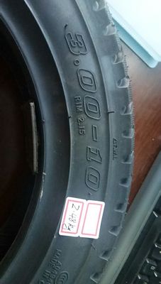 Top- 3.00-10/30010 Motorfietsband met 6PR/8PR Ply Rating en 30%-55% rubbergehalte