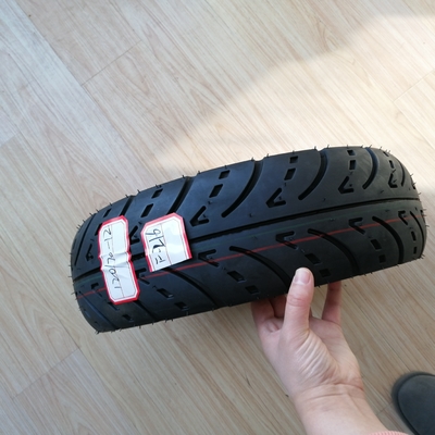 Motorfietsband 120/70-12 buisloos met 35%-55% rubbergehalte uit Qingdao Port