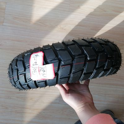 130/90-10 bandengrootte betaalbare en duurzame motorfietsbanden in Qingdao-haven
